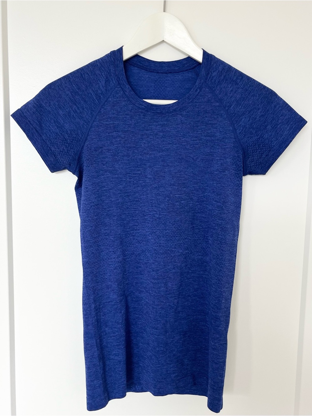 Lululemon Run Swiftly Tech Shirt Short Sleeve Heathered Blue Crew Neck Size 4